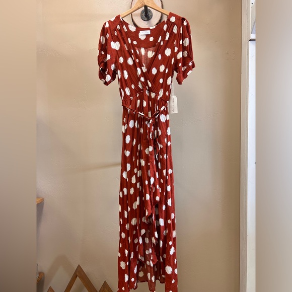 Rust red maxi dress with balloon sleeves and front tie - Picture 1 of 5